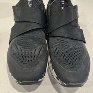 Tiem 10.5 cycling shoes. Clips installed, used for about 6 months.